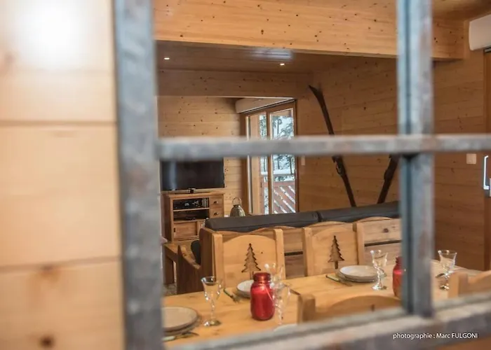 Charligustine - - 8p *